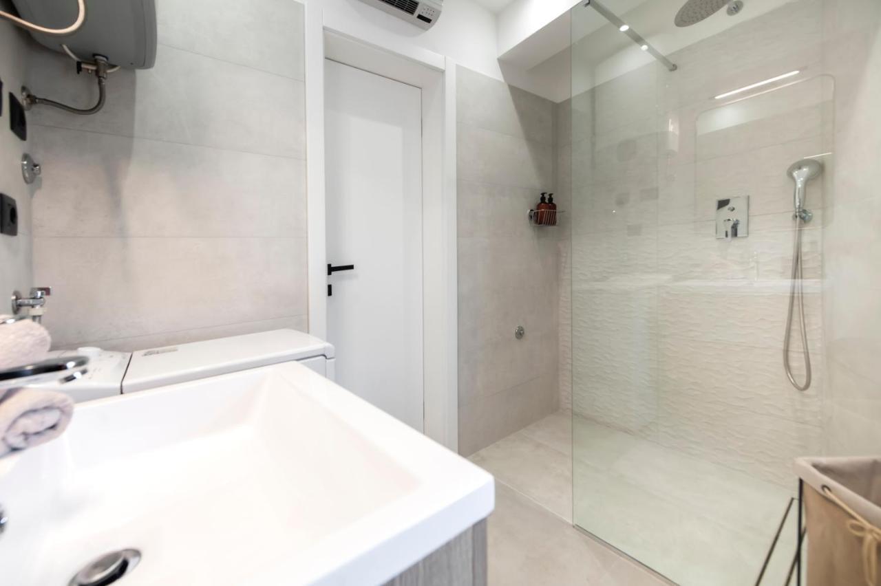 Modern And Cozy Apartments Salt & Pepper In Heart Of Ρόβινι Εξωτερικό φωτογραφία
