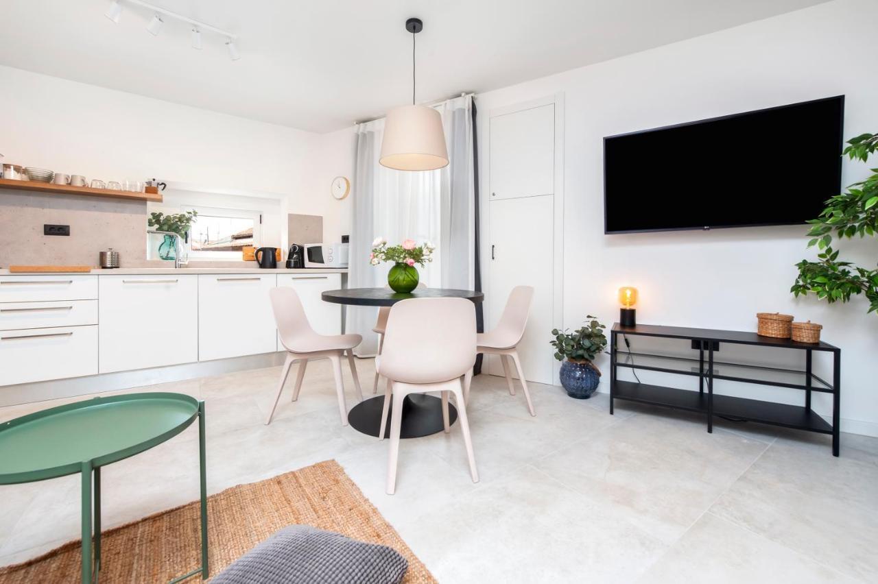 Modern And Cozy Apartments Salt & Pepper In Heart Of Ρόβινι Εξωτερικό φωτογραφία